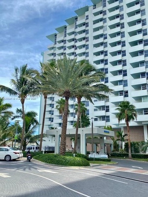 2899  Collins Ave   445