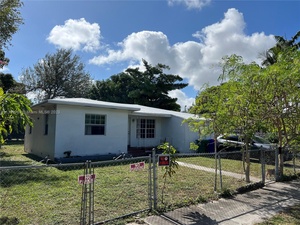 40 NW 68th St