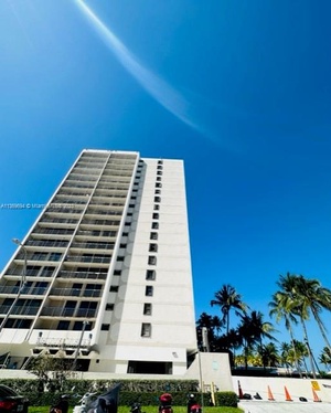 2625  Collins Ave   415
