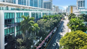 6000 Collins Ave 123