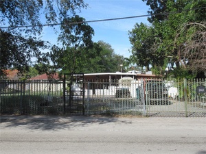 2461 NW 14th St