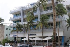 1437 Collins Ave 304