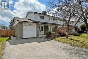 17 BOUNDY CRES