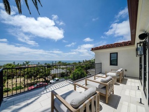 2387 Montgomery Cardiff by the Sea, CA 92007