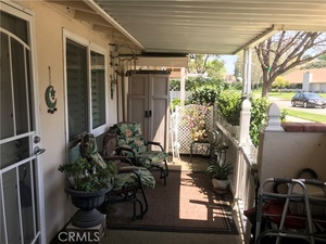 19013 Avenue Of The Oaks Newhall, CA 91321
